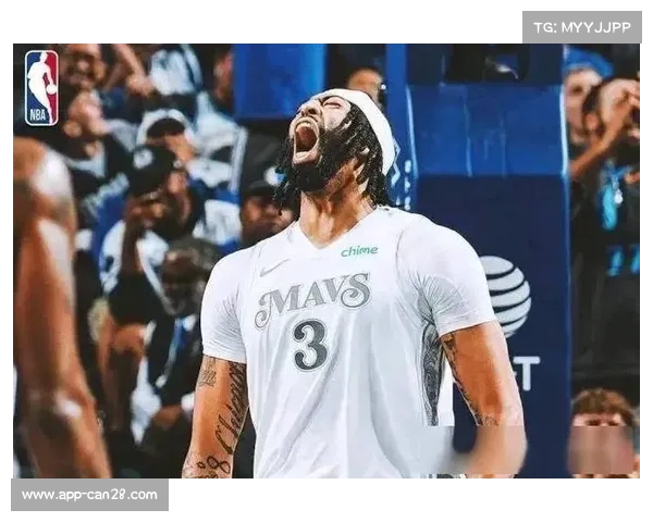 独行侠浓眉伤退勇士取胜，克莱回归7分情怀拉满