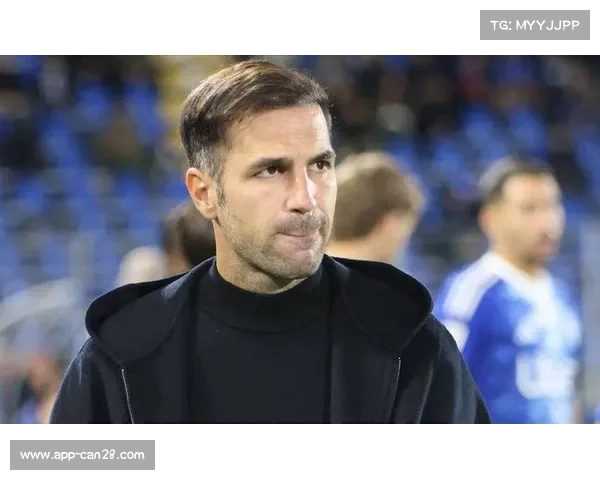 科莫球员巴图里纳表现亮眼，获主帅法布雷加斯点名表扬。