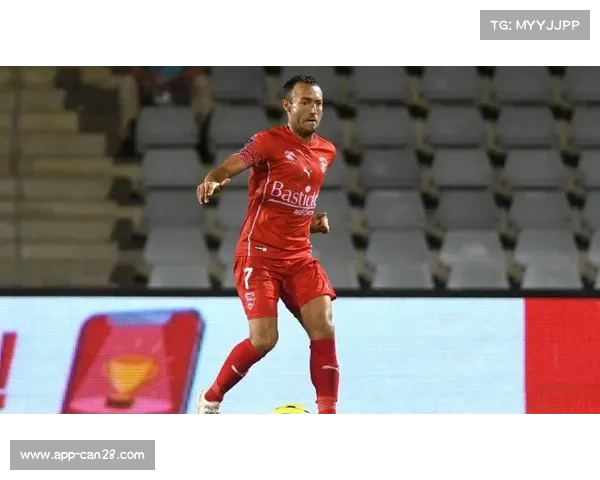 雷恩训练基地强化进攻，梅特留队后心态调整